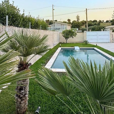 Villa Etoile - Charme & Relax With Pool Avola Bagian luar foto