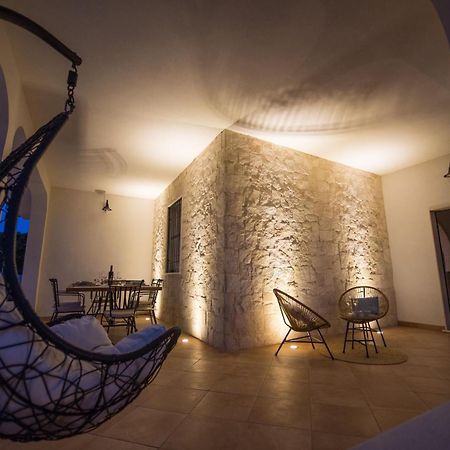 Villa Etoile - Charme & Relax With Pool Avola Bagian luar foto