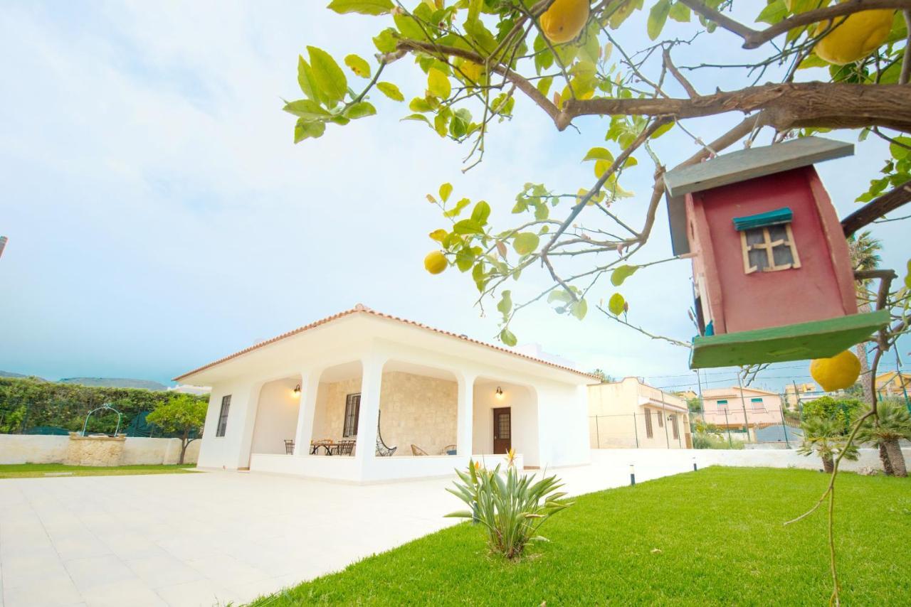 Villa Etoile - Charme & Relax With Pool Avola Bagian luar foto
